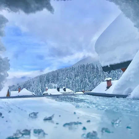 Chalet By Ski Slopes Апартаменты *